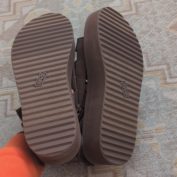 Teva Flatform Mevia Sandals in Acorn - Picture 5 of 6